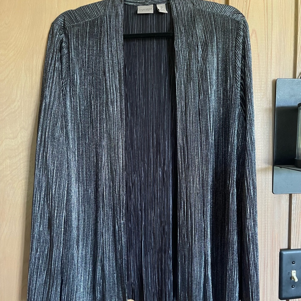 Chico's NWOT Crinkle Metallic Silver and Black Easywear Evening Jacket Size 2